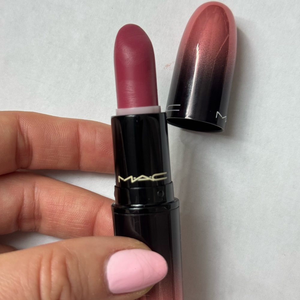 MAC Cosmetics Pink Satin Lipstick with Ombré Effect 407